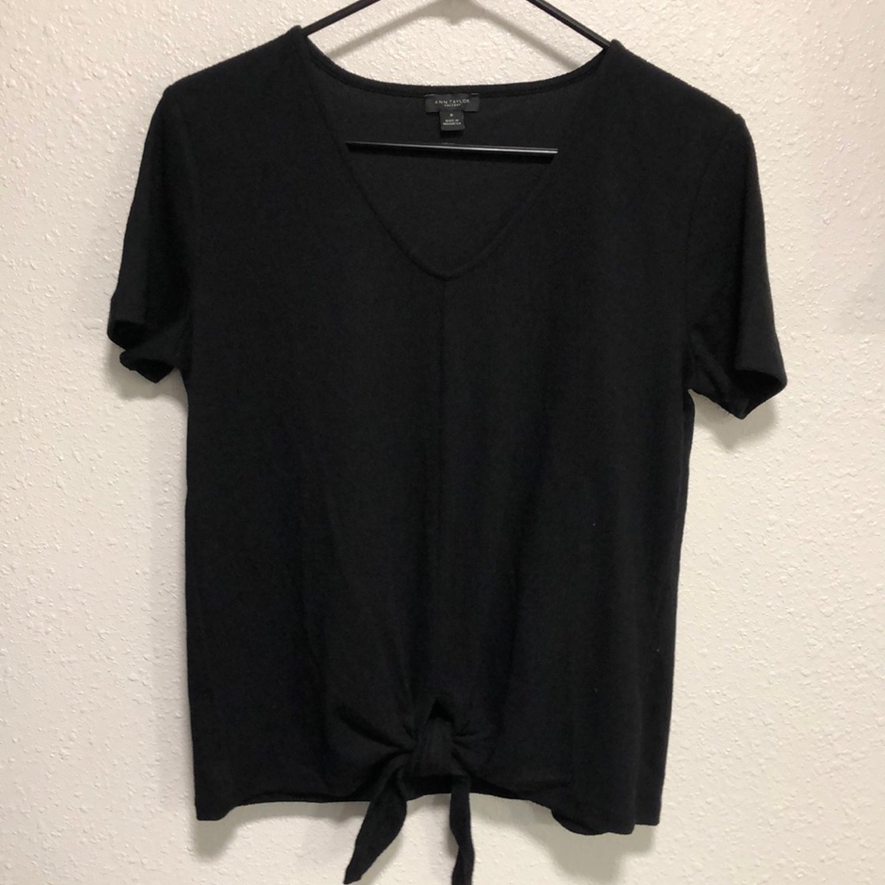 Ann Taylor Women’s Basic Black Short Sleeve Top With Tie Detail Size Medium